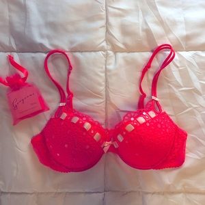 Really pretty, unique Victoria’s Secret bra